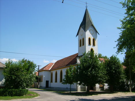 Katolikus templom - Lakitelek
