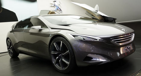 Peugeot-HX1-Concept-MPV