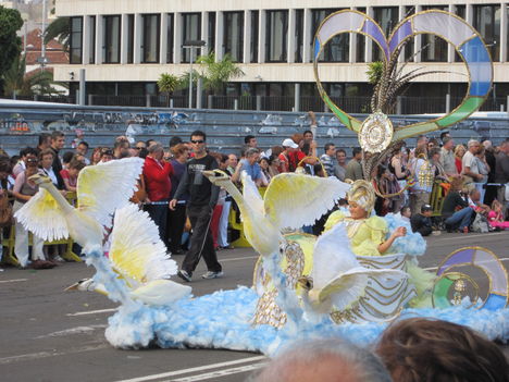 Tenerifei karnevál 64