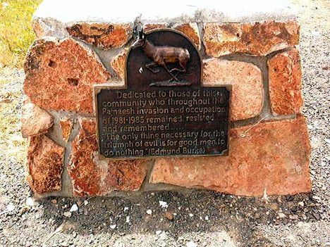 Antelopei lakosok "hálájának" plakettje a kommuna közelében