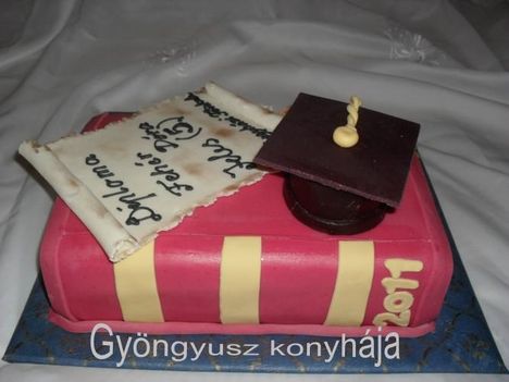Dóra diploma tortája 4