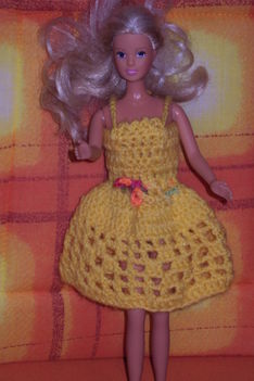 Barbie ruhák 3