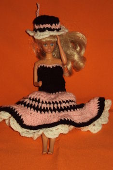 Barbie ruhák 5