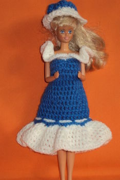 Barbie ruhák 9