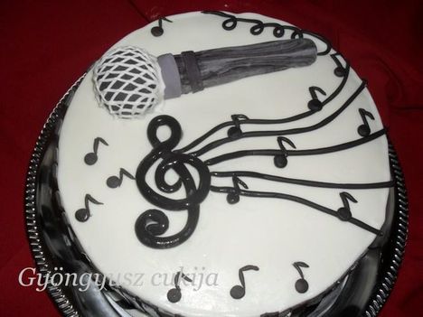 100. tortám: zene torta