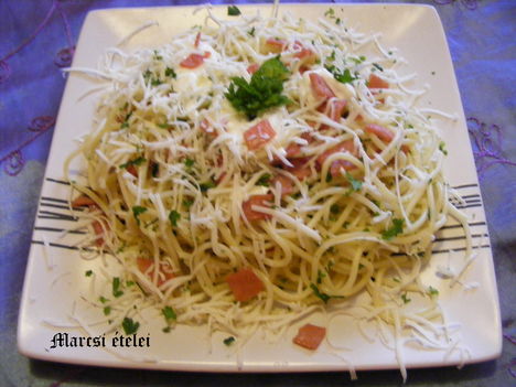 Zöldséges sajtos spagetti8