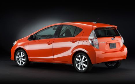 2012-Toyota-Prius-C-rear-three-quarters