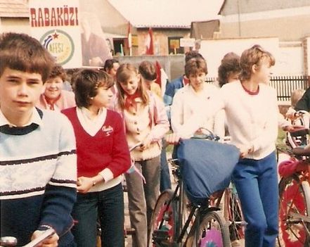 Iskolások a 80-as évekből
