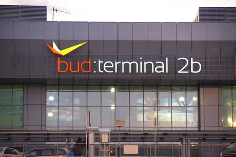 Az új Budapest Airport logó