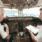 A Malév egyik Boeingjének pilótafülkéjében Koloszár Péter kapitány és Bakó Attila első tiszt 2000