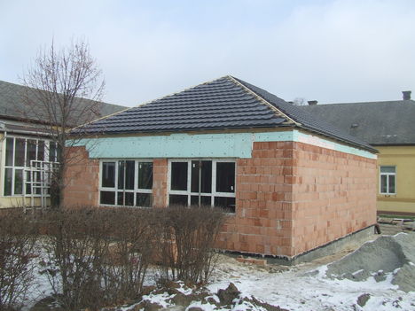 2011.02.02. Készül a tető 3