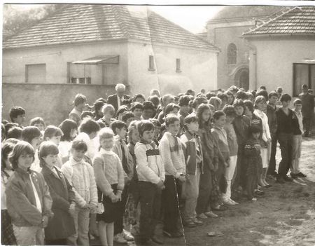 ifjúsági ház avatás_1988_máus1