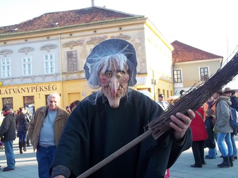 FARSANGFARKA  KŐSZEGEN -2012