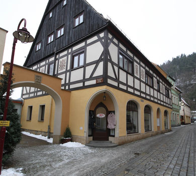 Jellegzetes épület Bad Schandauban