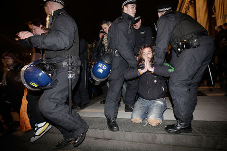 Occupy London kapitalistaellenes tüntetés társadalmi összefogás 8
