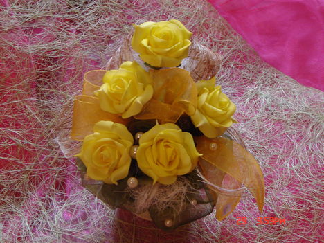 sárga rózsák