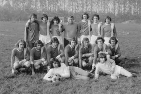 Foci csapat a 70-es évek közepén