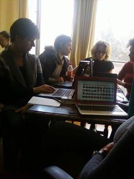 A 2012. március 5-i üzleti informatika tanfolyam lelkes tanulói 12