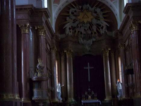 Szombathelyi Sarlós Boldogasszony Főszékesegyház oltára