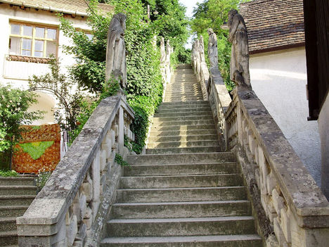 SOPRONBÁNFALVI-templom lépcsői