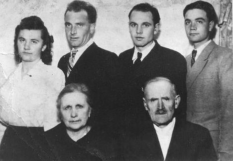 Tóth Imre és Irén néni családja