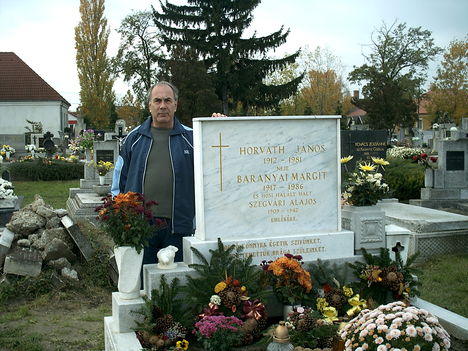 Hősi halált halt Szegvári Lajos (Alajos) síremléke