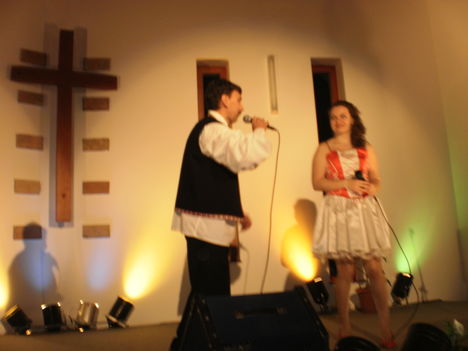 Nőnapi műsor Abony 2012 március 10  Bakos Melinda  és Acsai Ferenc
