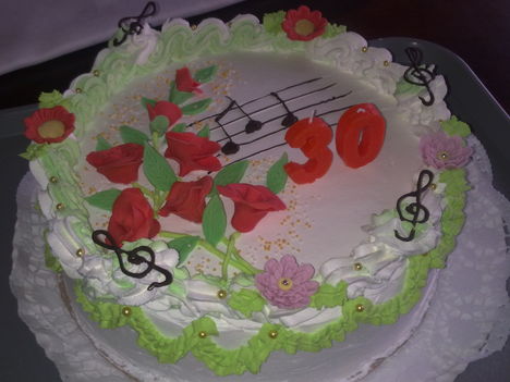 Mozart torta magam készítette fondant díszekkel