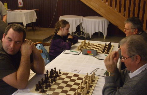 Gönyű - Lövő megyei I. oszt. sakkmérkőzés (6-4) 6