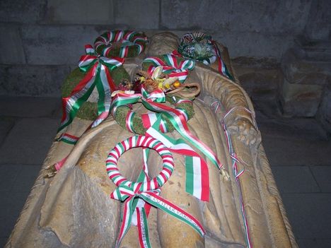 Gyulafehérvár - Hunyadi János a törökverő szarkófágja