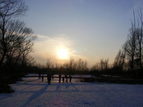 Téli naplemente a Völcseji tónál