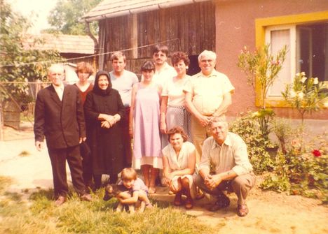 1981 A nagyszülöknél a család