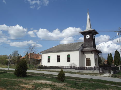 A falu temploma