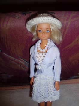 Barbie alkalmi horgolt ruha blézerrel