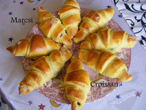 Csoki pudingos croissan2