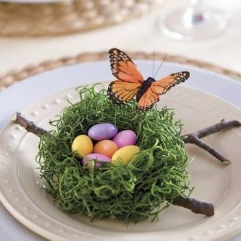 Húsvéti asztaldísz egyszerűen.