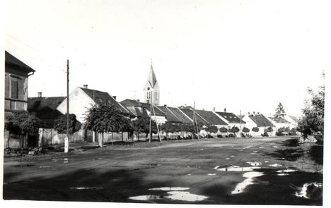 Bauerngasse, hinter dem Turm der evangelischen Kirche