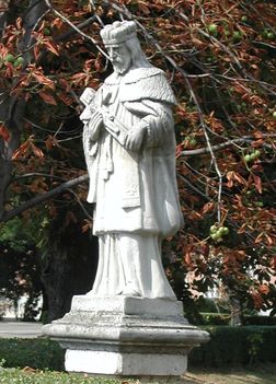 Nepumuki Szent János szobor a városházánál