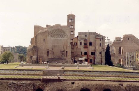 Maxencius bazilikája