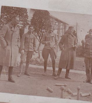 Szalay Béla  és néhányan a tisztikarból. 1917