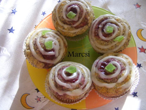 Meggyes-mákos muffin