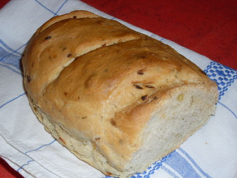 Füszeres, hagymás kenyér