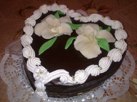 marcipános csoki torta