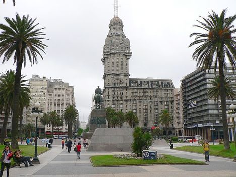 Montevideo-plaza_independencia