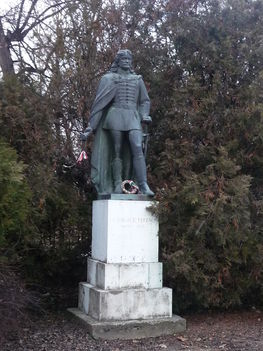 Rákóczi Ferenc szobra a városban.