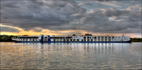 A Belvedere Gönyűnél - The Ship Belvedere - Gönyű - Hungary 2012