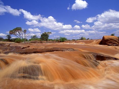 Lugard_Falls_Galana_River_Tsavo_East_National_Park_Kenya