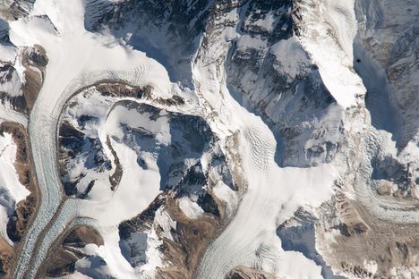 Mount Everest, a Föld legmagasabb pontja a Világűrből