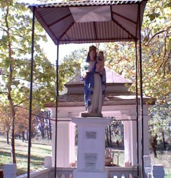 Doroszlo_szentkut_ Szűz Mária szobor