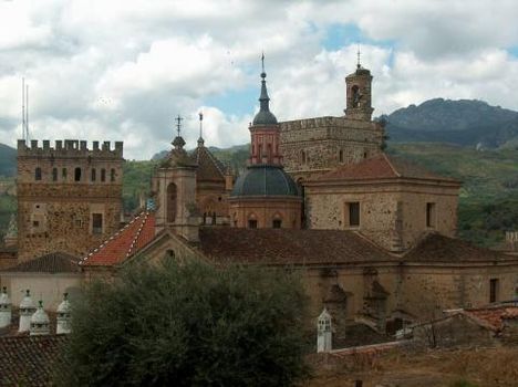Santa María de Guadalupe királyi kolostor